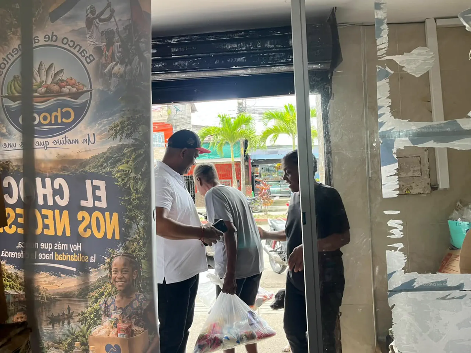 Jornada de entrega de ayudas humanitarias junto al pendón «El Chocó nos necesita»